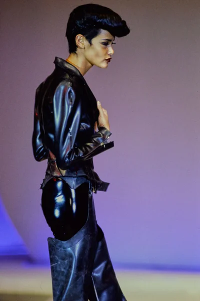 Look 32